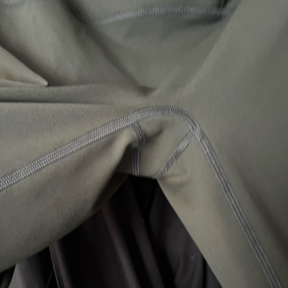 SPANX Booty Boost Leggings - Essex Green - Picture 6 of 9